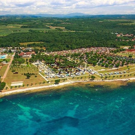 Panorama Mobile Homes In Camping Park Umag Buitenkant foto
